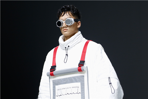 2018浙江科技双赢彩票
服装与服饰设计专业毕业生作品 亮相中国国际大学生时装周