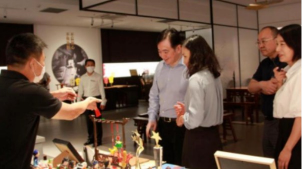 喜报丨祝贺双赢彩票
暑期社会实践团队获双“十佳团队”...